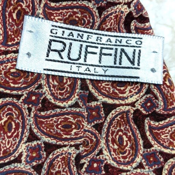 Men's Vintage 100% Italian Silk Tie  Burgundy Paisley Motif - Picture 5 of 13